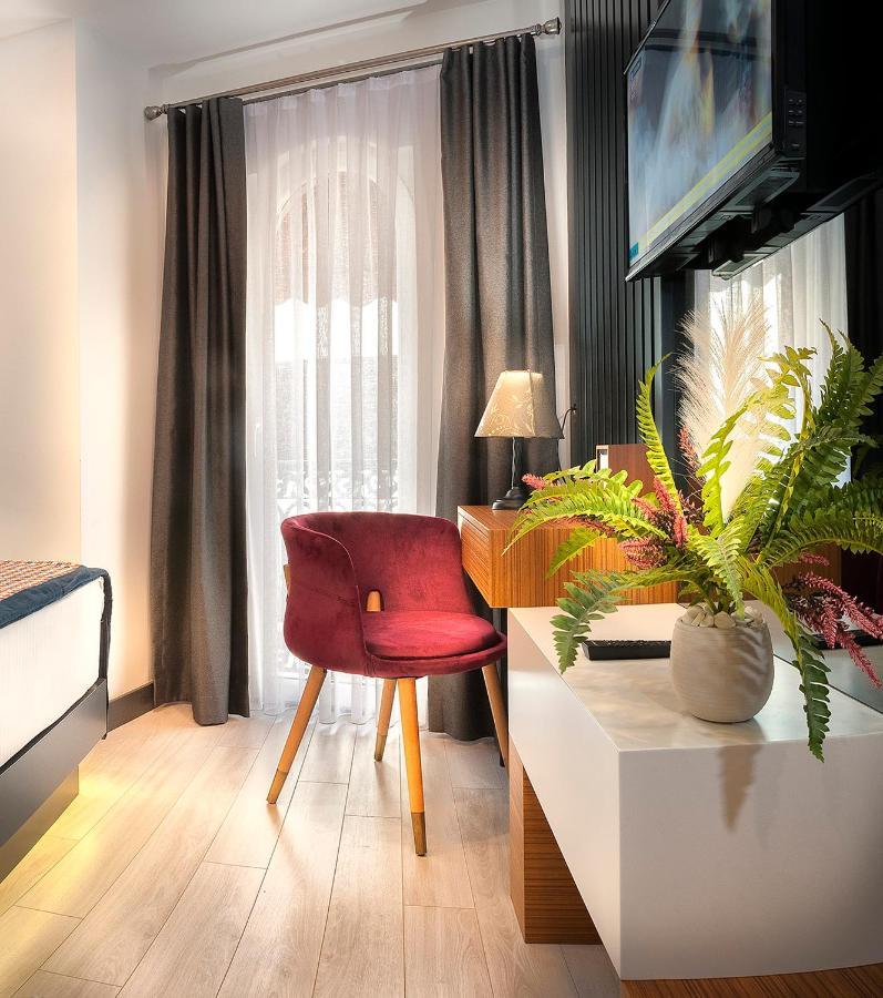La Hotel 2*